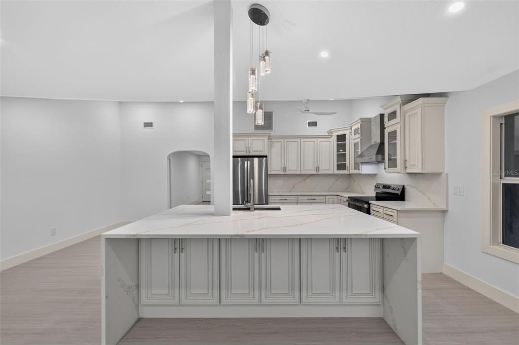 For Sale: $879,000 (3 beds, 2 baths, 1652 Square Feet)