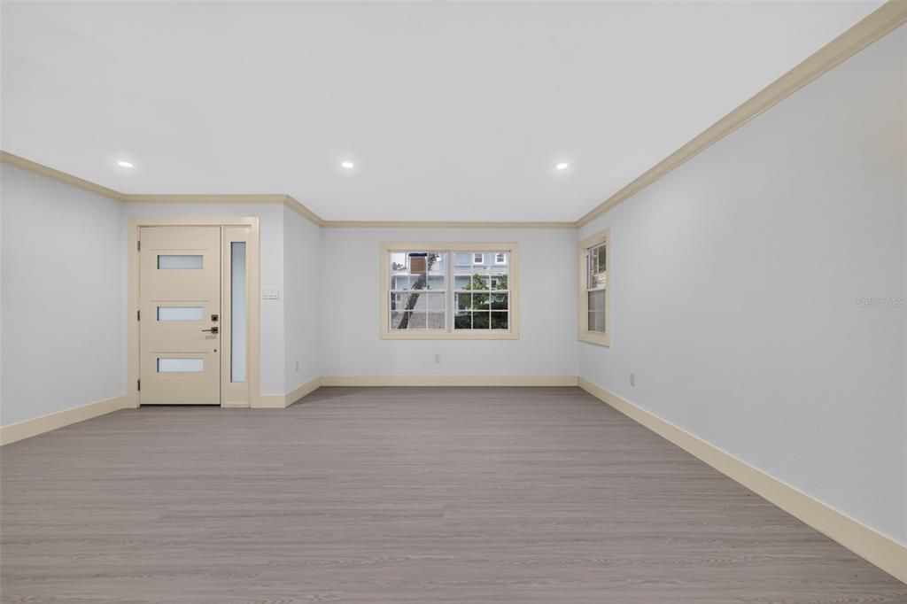 For Sale: $879,000 (3 beds, 2 baths, 1652 Square Feet)