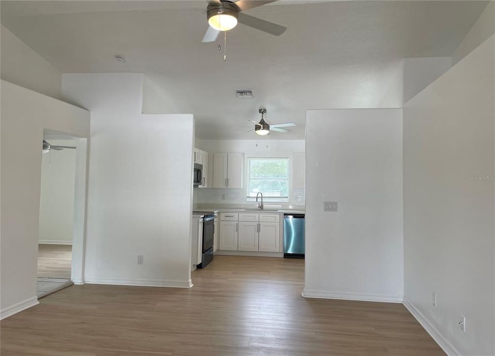 For Sale: $374,900 (3 beds, 2 baths, 1650 Square Feet)