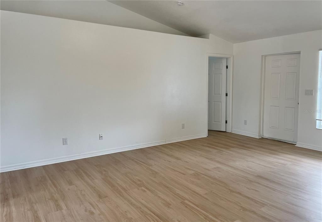 For Sale: $374,900 (3 beds, 2 baths, 1650 Square Feet)