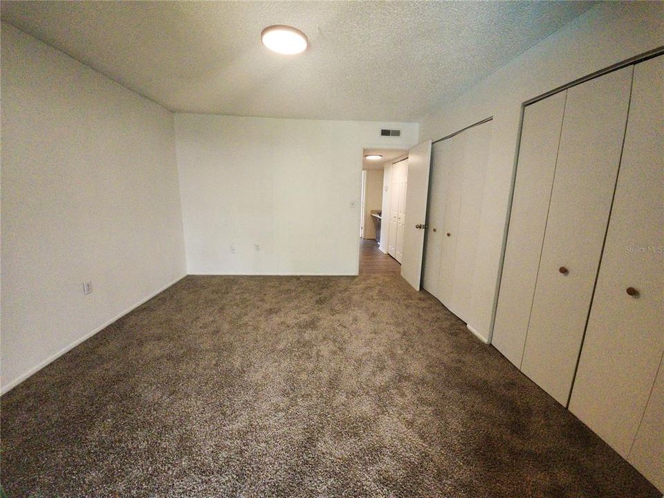 For Rent: $1,650 (2 beds, 1 baths, 1098 Square Feet)