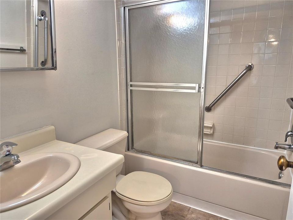For Rent: $1,500 (2 beds, 2 baths, 900 Square Feet)