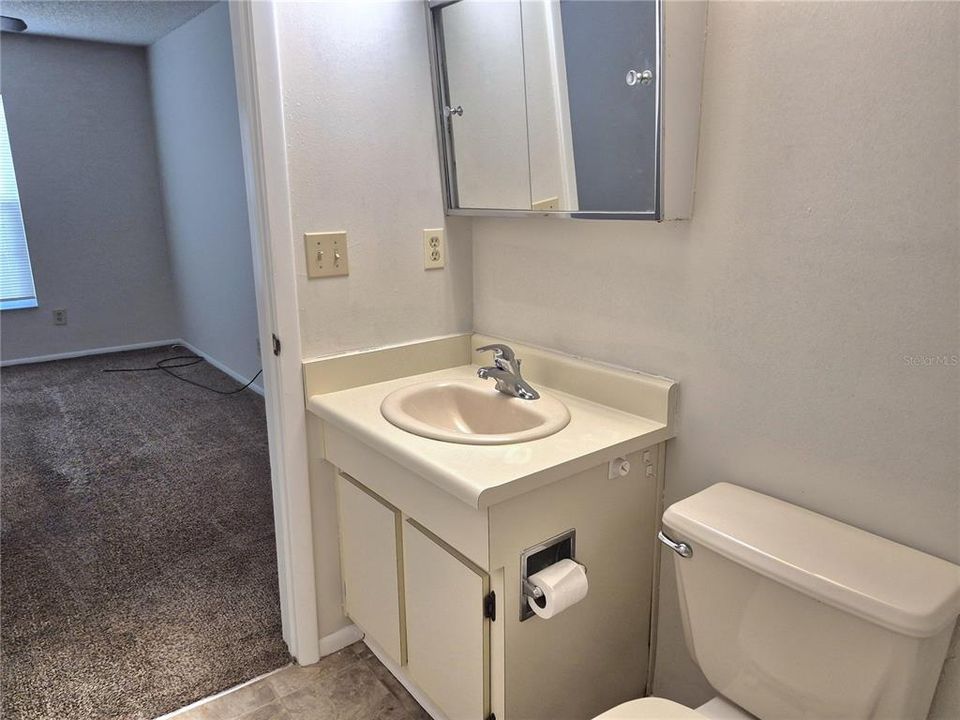 For Rent: $1,500 (2 beds, 2 baths, 900 Square Feet)