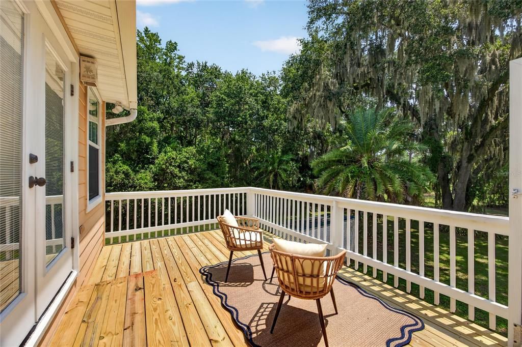 For Sale: $5,999,000 (3 beds, 2 baths, 1872 Square Feet)
