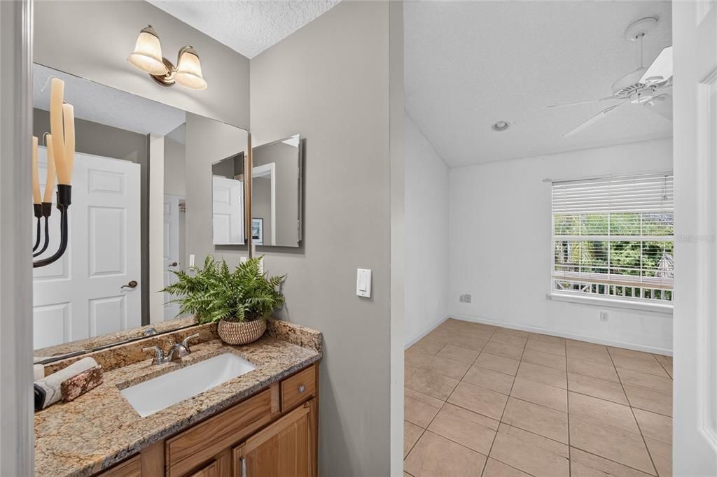 For Sale: $5,999,000 (3 beds, 2 baths, 1872 Square Feet)