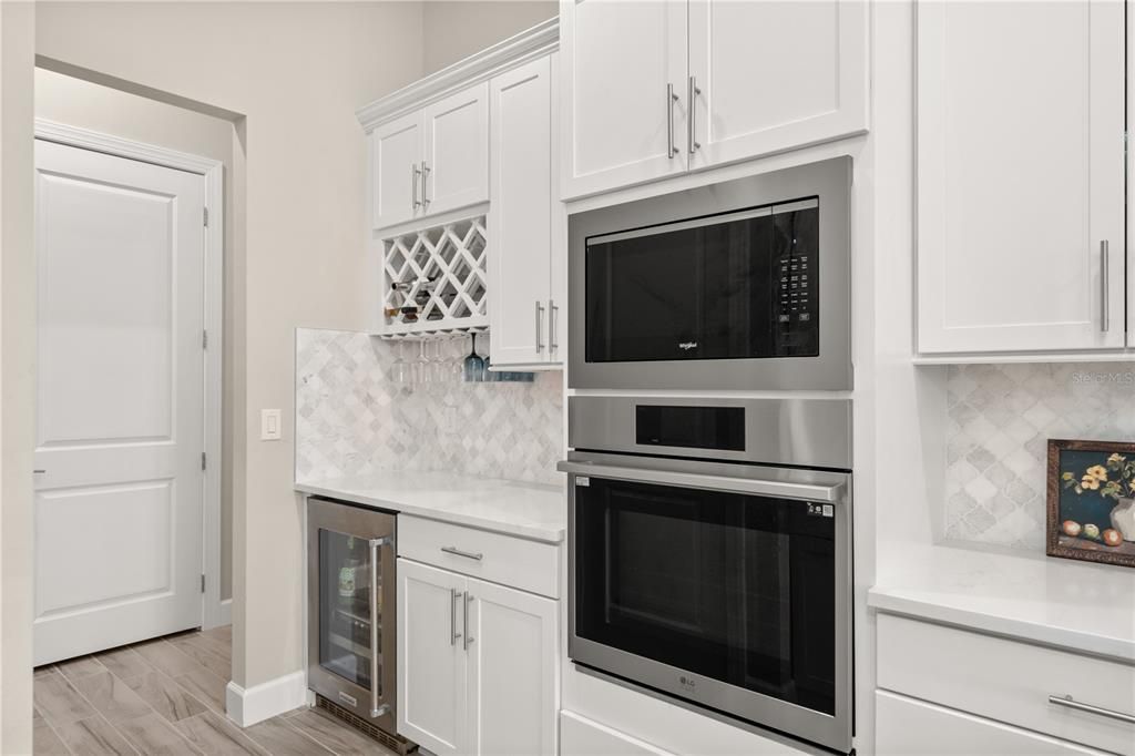 For Sale: $1,130,000 (3 beds, 3 baths, 2797 Square Feet)