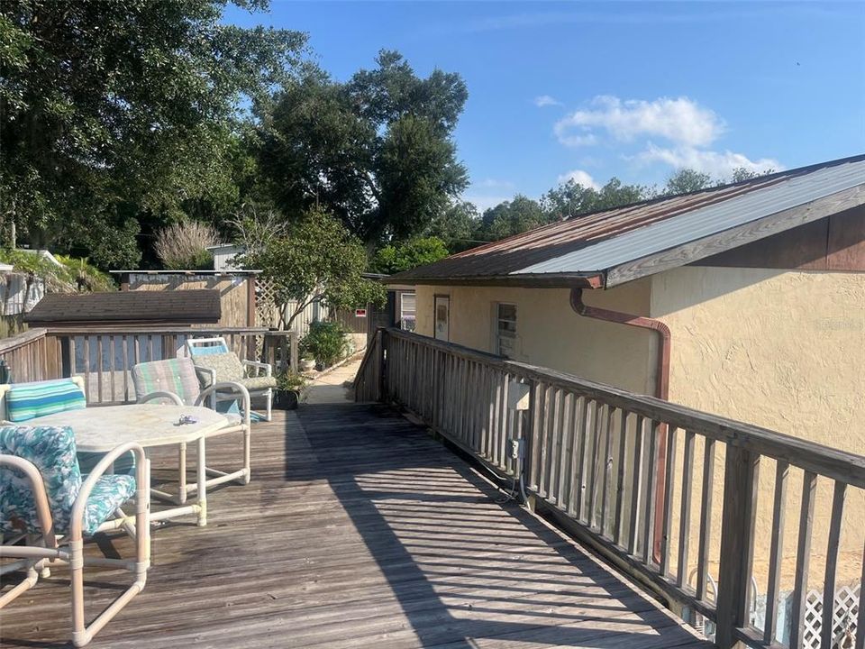 For Sale: $249,900 (2 beds, 2 baths, 720 Square Feet)
