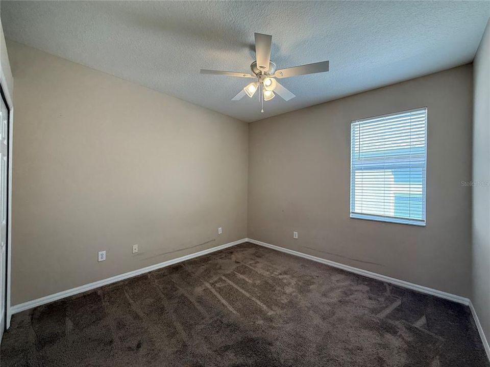 For Rent: $2,450 (4 beds, 2 baths, 1908 Square Feet)