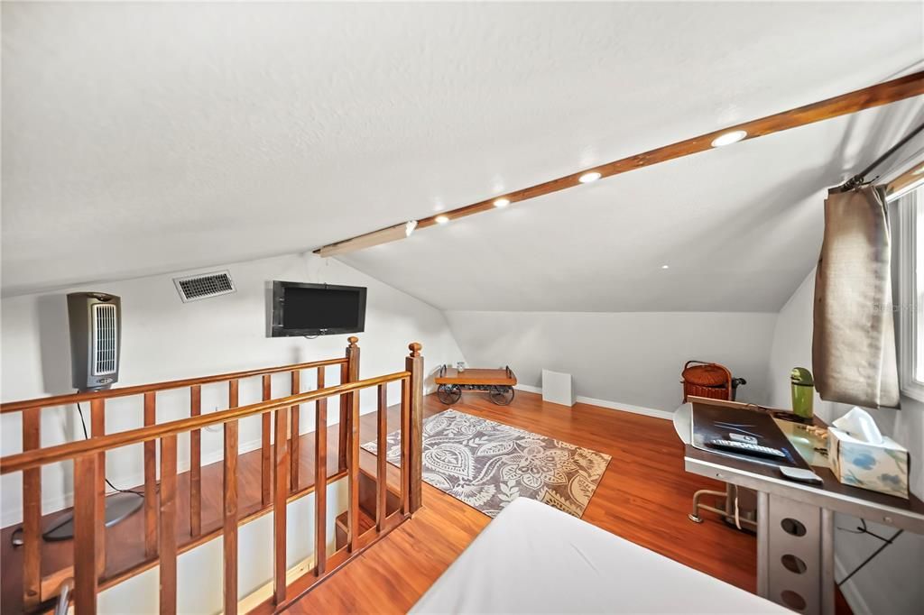 Activo con contrato: $349,900 (3 camas, 2 baños, 1419 Pies cuadrados)