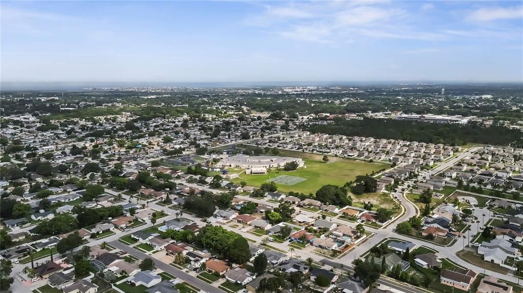 Activo con contrato: $349,900 (3 camas, 2 baños, 1419 Pies cuadrados)