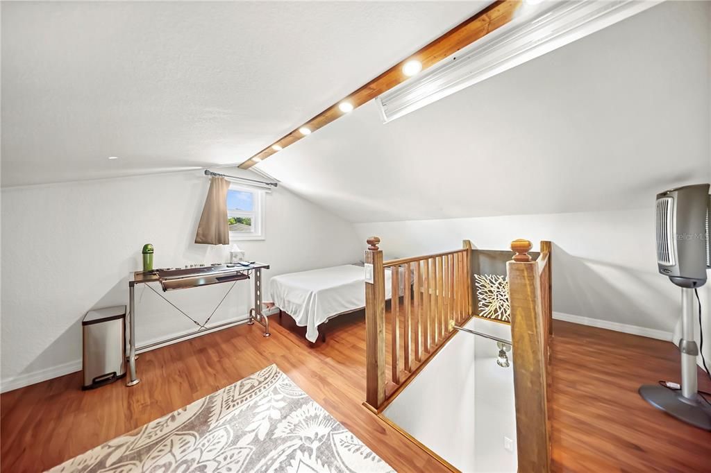 Activo con contrato: $349,900 (3 camas, 2 baños, 1419 Pies cuadrados)