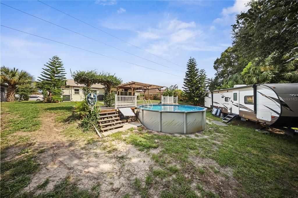 Activo con contrato: $349,900 (3 camas, 2 baños, 1419 Pies cuadrados)