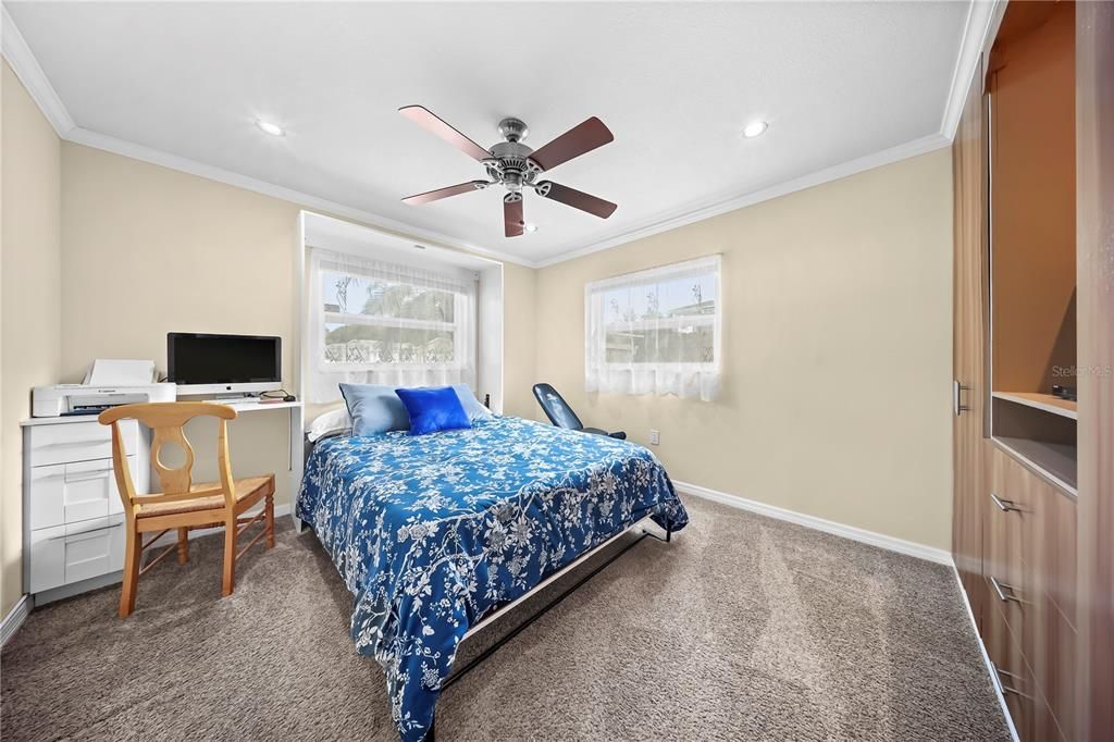 Activo con contrato: $349,900 (3 camas, 2 baños, 1419 Pies cuadrados)