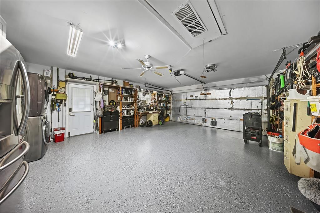 Activo con contrato: $349,900 (3 camas, 2 baños, 1419 Pies cuadrados)