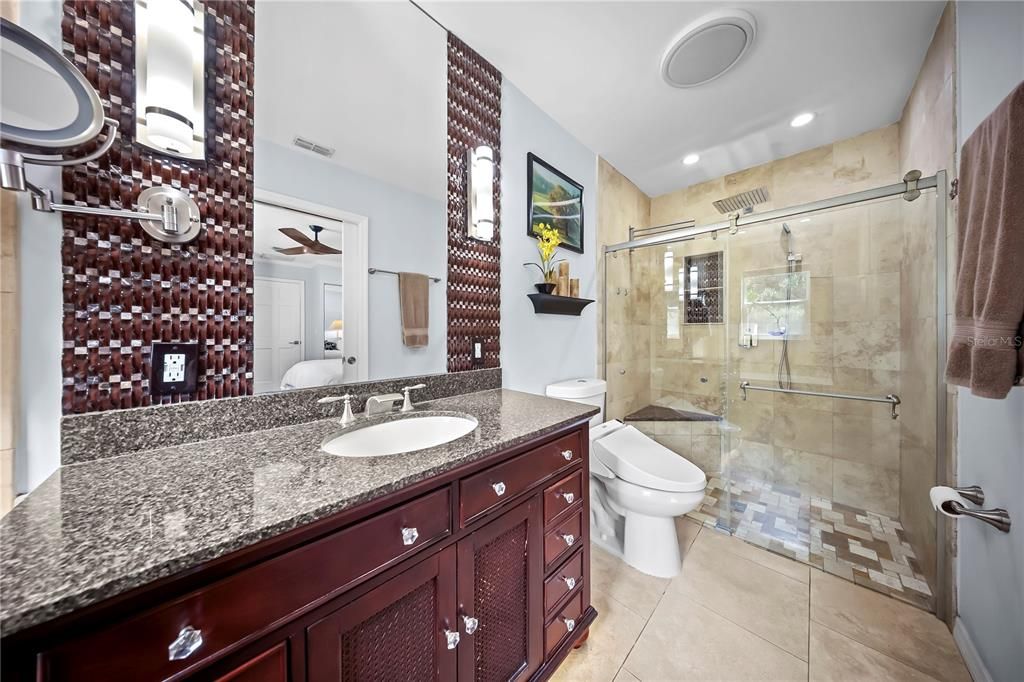 Activo con contrato: $349,900 (3 camas, 2 baños, 1419 Pies cuadrados)