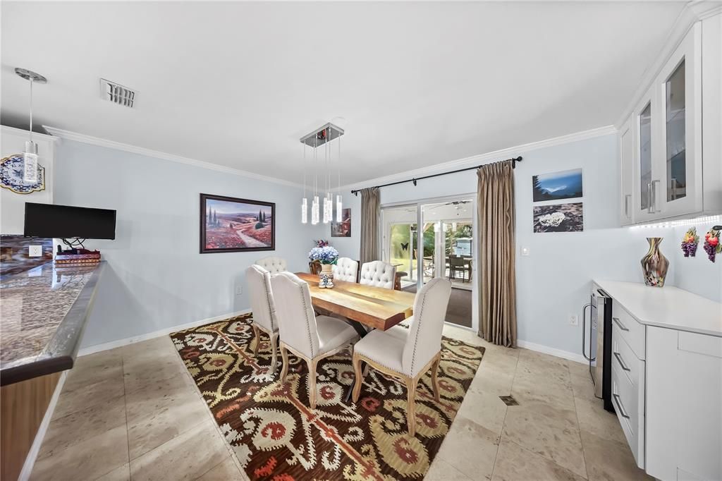 Activo con contrato: $349,900 (3 camas, 2 baños, 1419 Pies cuadrados)