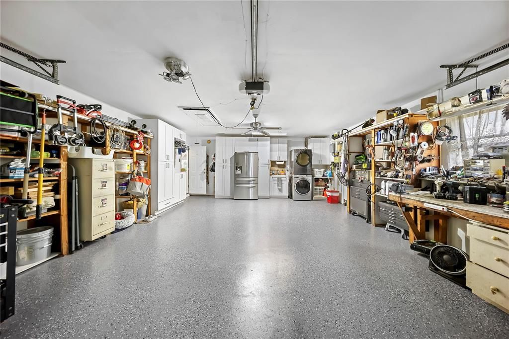 Activo con contrato: $349,900 (3 camas, 2 baños, 1419 Pies cuadrados)