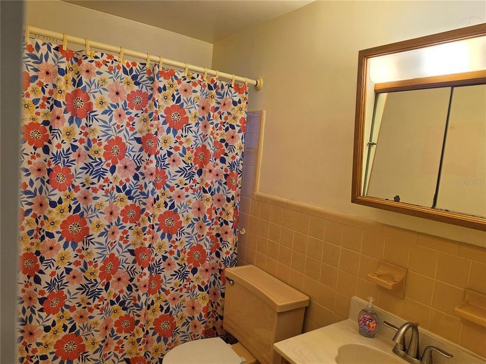 For Sale: $249,900 (3 beds, 2 baths, 1211 Square Feet)
