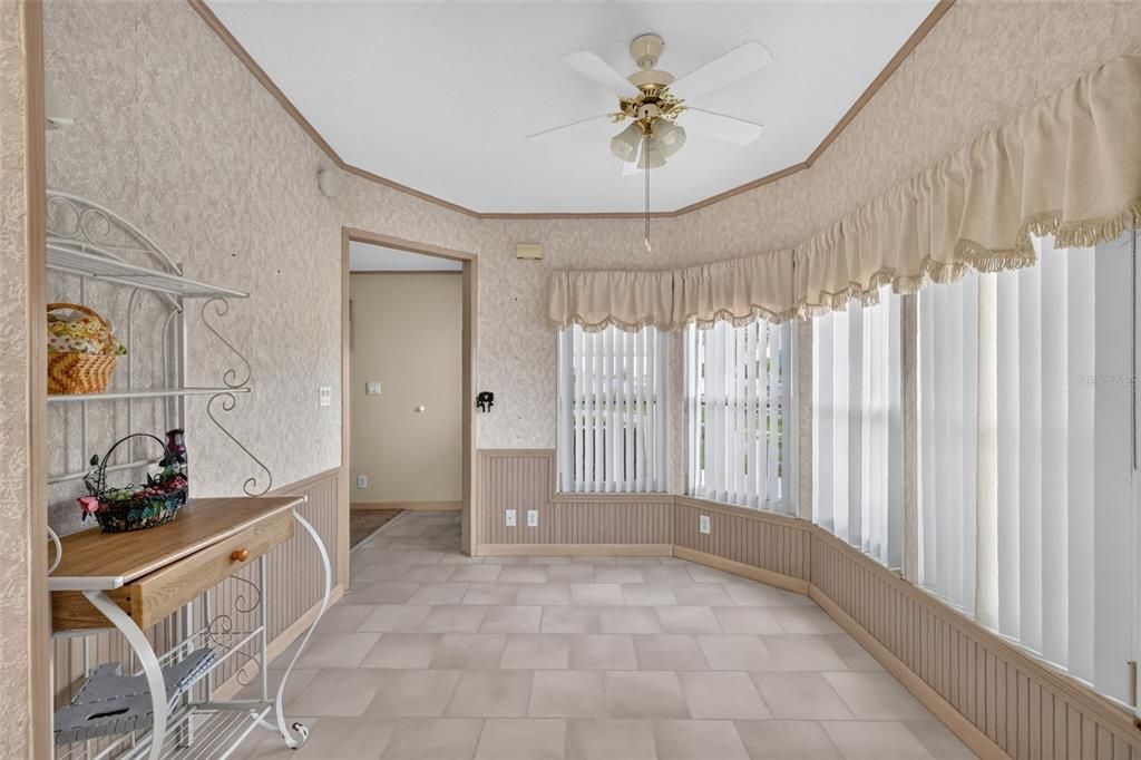 На продажу: $180,000 (2 спален, 2 ванн, 1365 Квадратных фут)