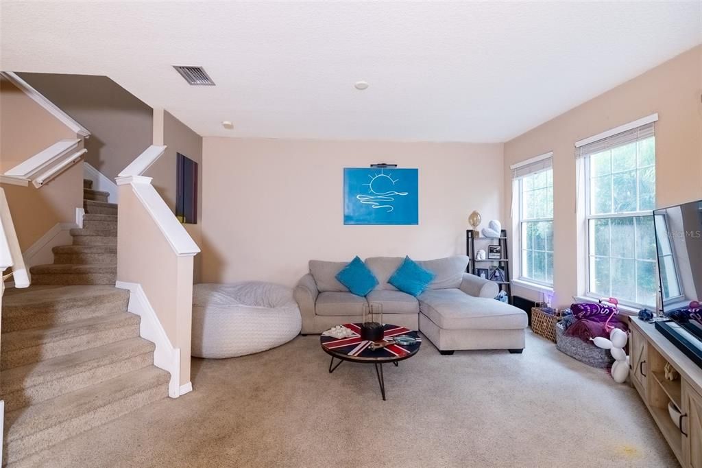 For Sale: $259,900 (3 beds, 2 baths, 1609 Square Feet)