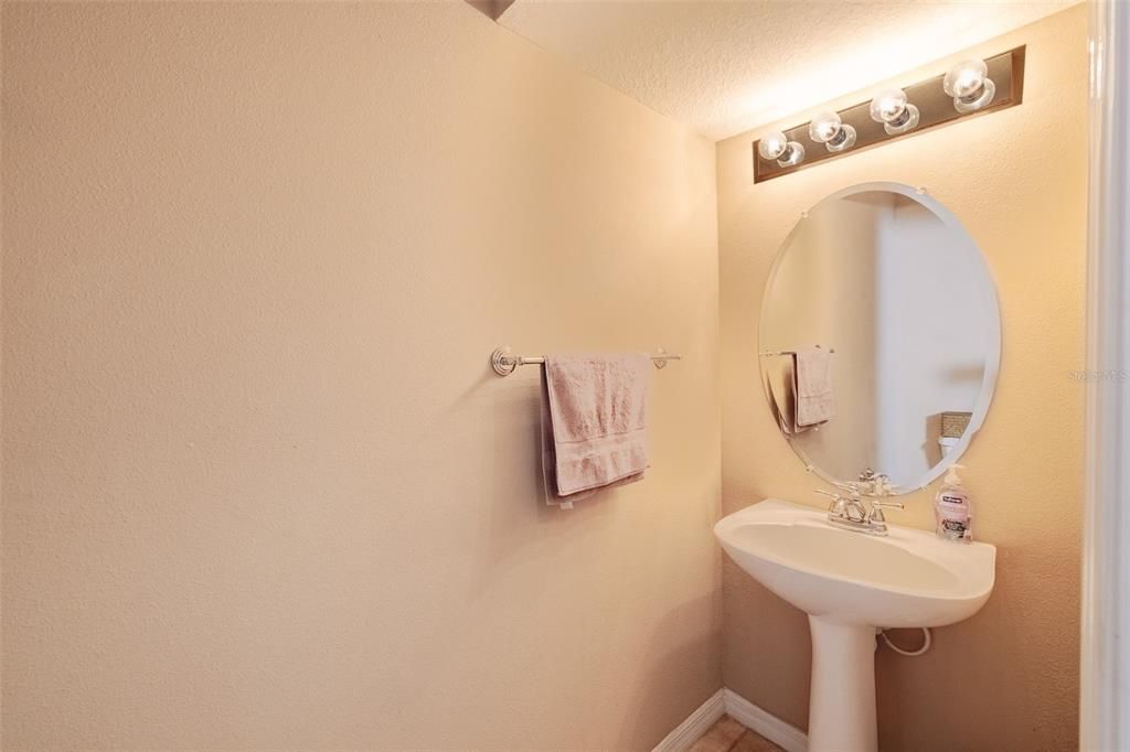 For Sale: $259,900 (3 beds, 2 baths, 1609 Square Feet)