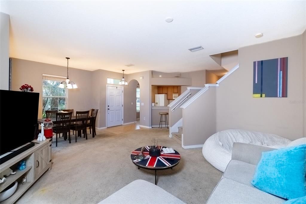 For Sale: $259,900 (3 beds, 2 baths, 1609 Square Feet)