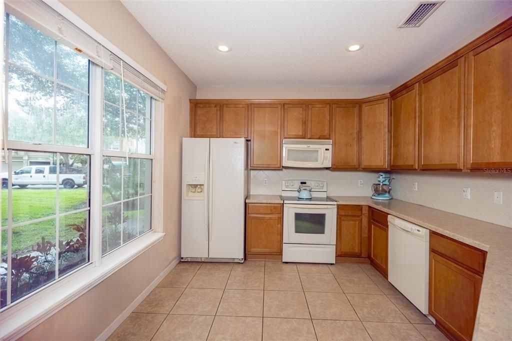 For Sale: $259,900 (3 beds, 2 baths, 1609 Square Feet)