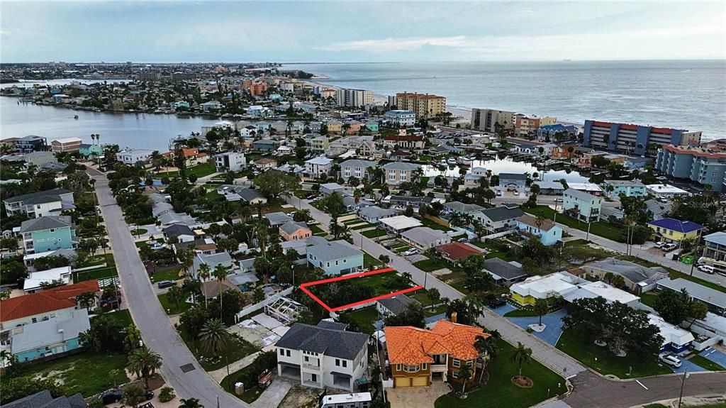 Activo con contrato: $315,000 (0.13 acres)