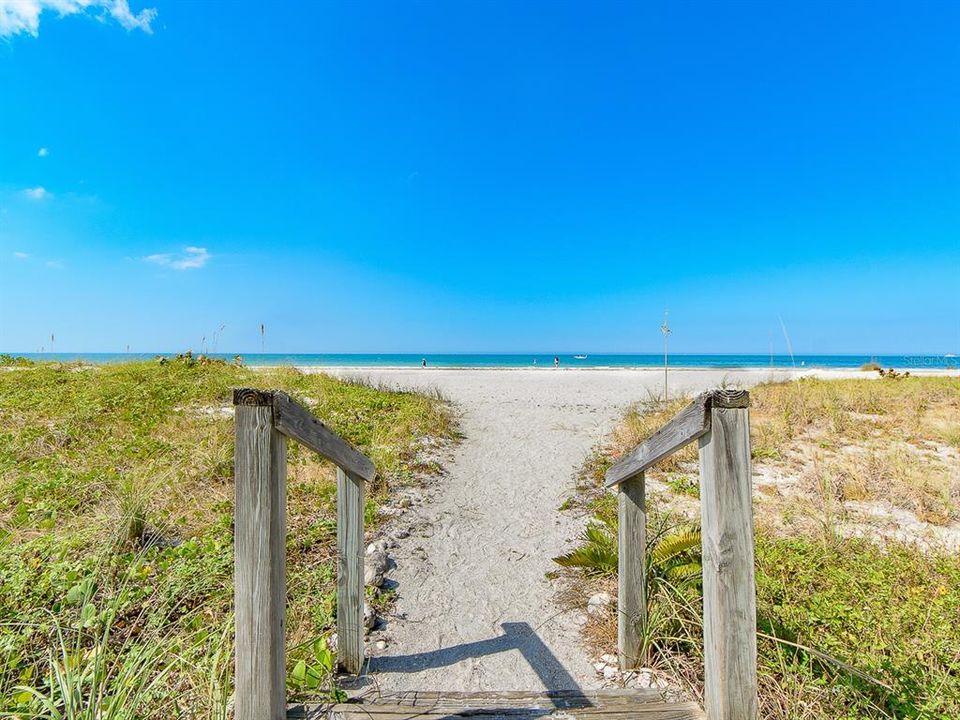 For Rent: $6,000 (2 beds, 2 baths, 1298 Square Feet)