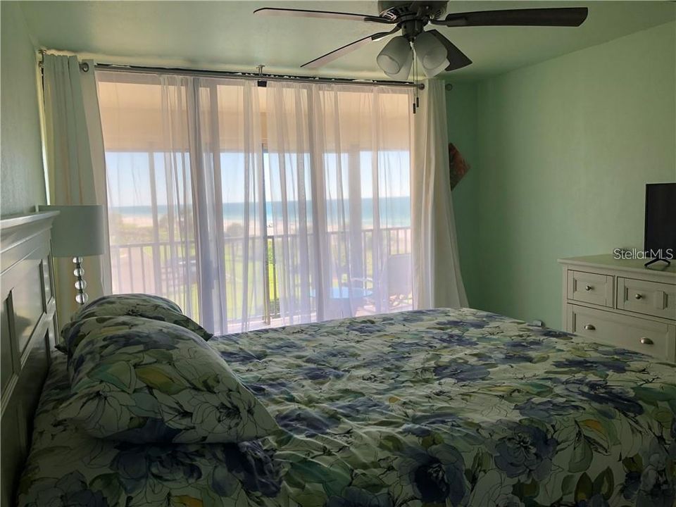 For Rent: $6,000 (2 beds, 2 baths, 1298 Square Feet)