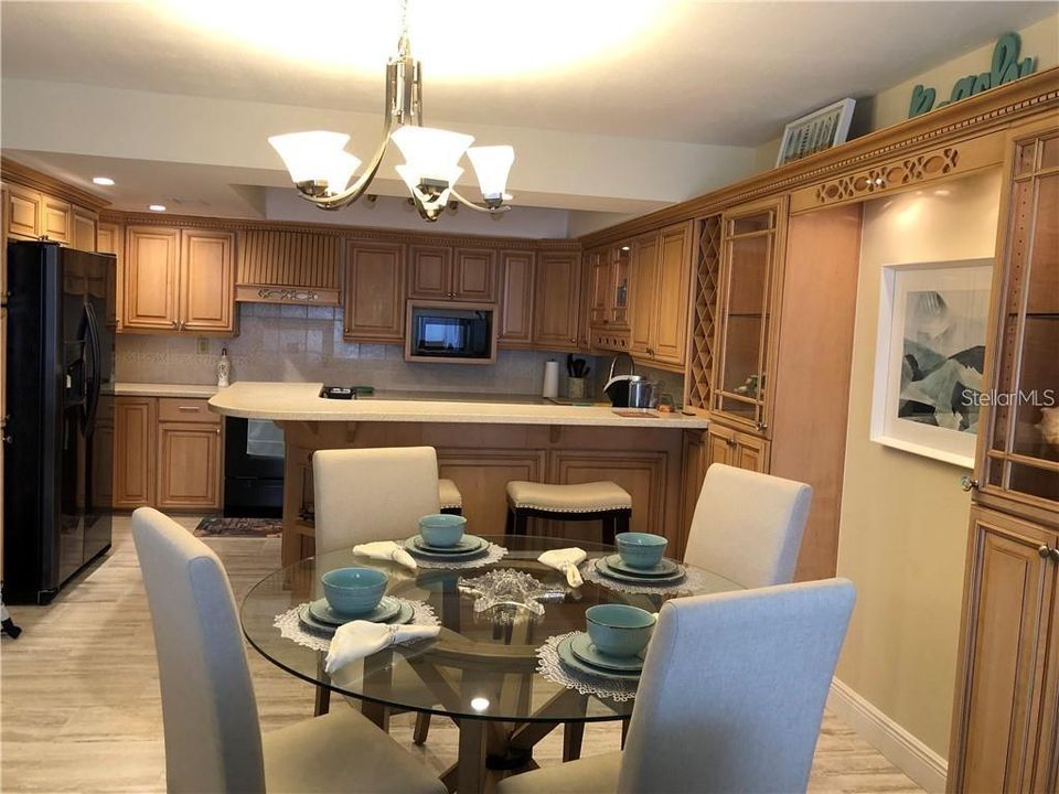 For Rent: $6,000 (2 beds, 2 baths, 1298 Square Feet)