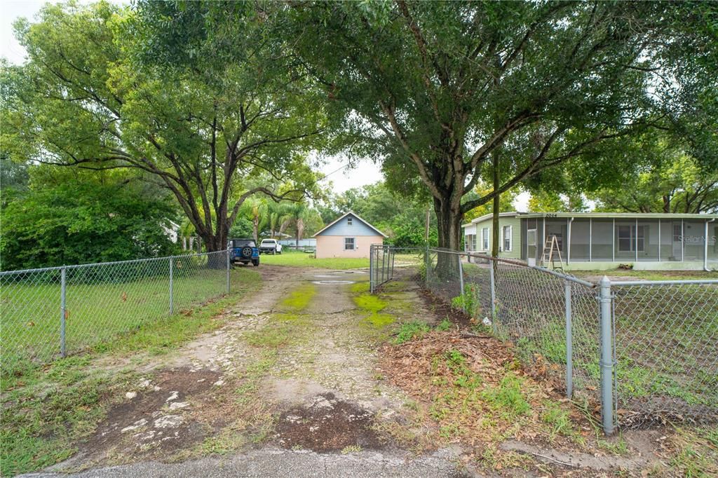 Active With Contract: $675,000 (3 beds, 1 baths, 1440 Square Feet)