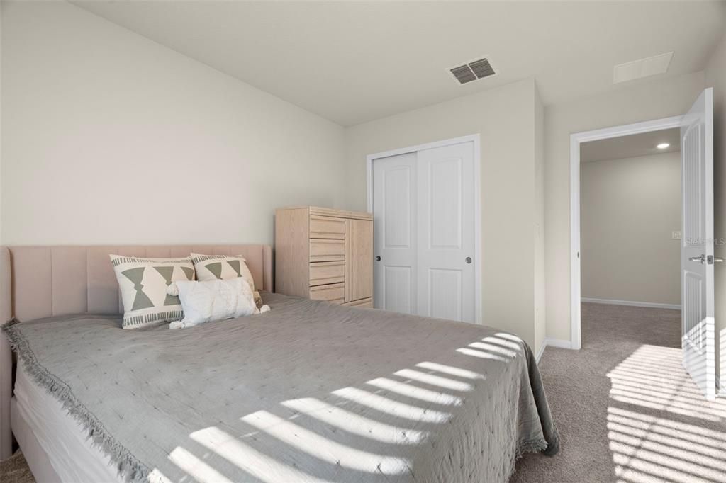 For Rent: $3,099 (5 beds, 3 baths, 2615 Square Feet)
