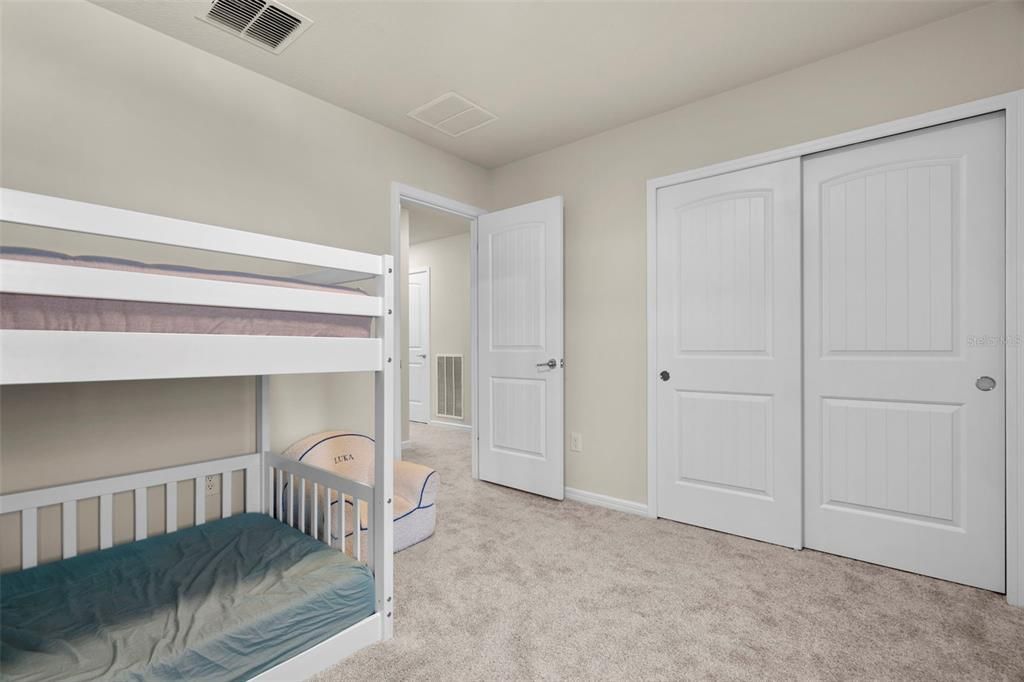 For Rent: $3,099 (5 beds, 3 baths, 2615 Square Feet)