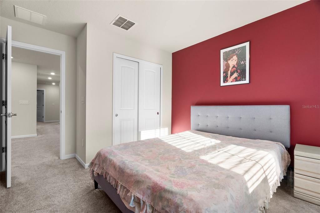 For Rent: $3,099 (5 beds, 3 baths, 2615 Square Feet)