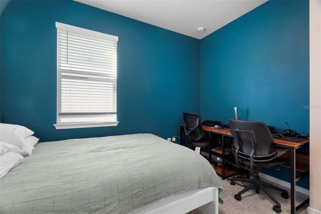 For Rent: $3,099 (5 beds, 3 baths, 2615 Square Feet)