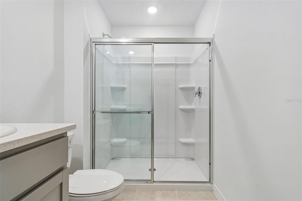 For Rent: $2,200 (3 beds, 2 baths, 1404 Square Feet)