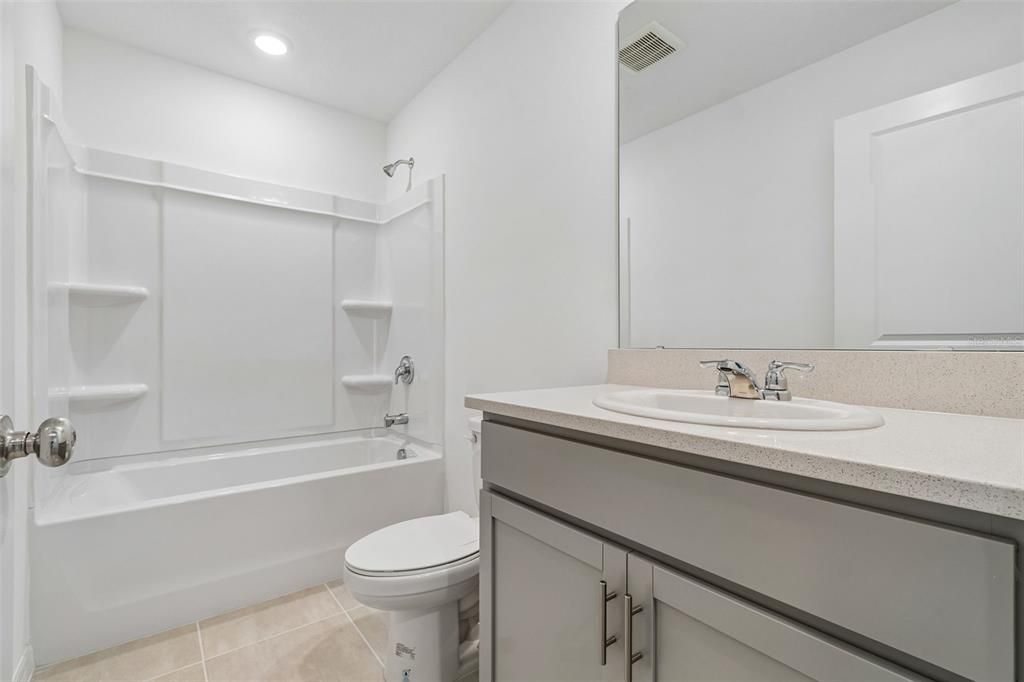 For Rent: $2,200 (3 beds, 2 baths, 1404 Square Feet)