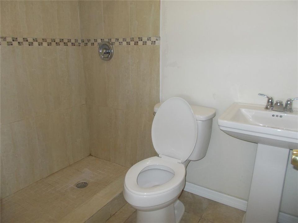 En Renta: $2,295 (3 camas, 2 baños, 1053 Pies cuadrados)