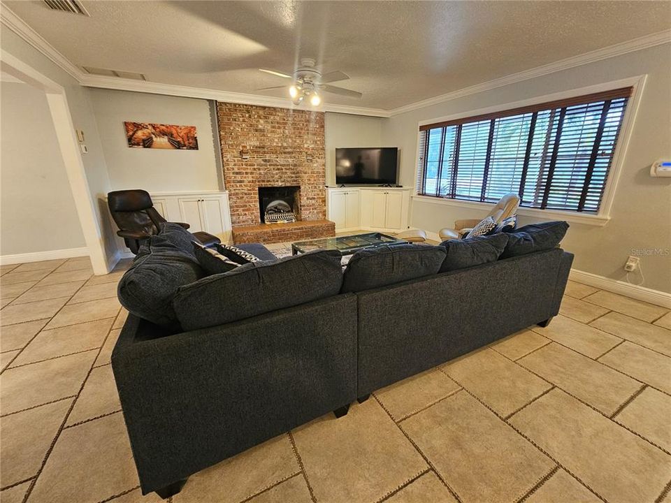 В аренду: $3,900 (3 спален, 2 ванн, 2252 Квадратных фут)