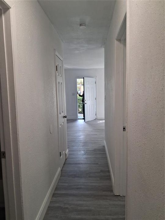 For Sale: $279,900 (3 beds, 2 baths, 1000 Square Feet)