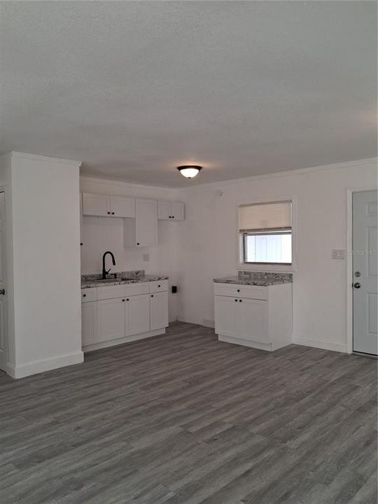 For Sale: $279,900 (3 beds, 2 baths, 1000 Square Feet)