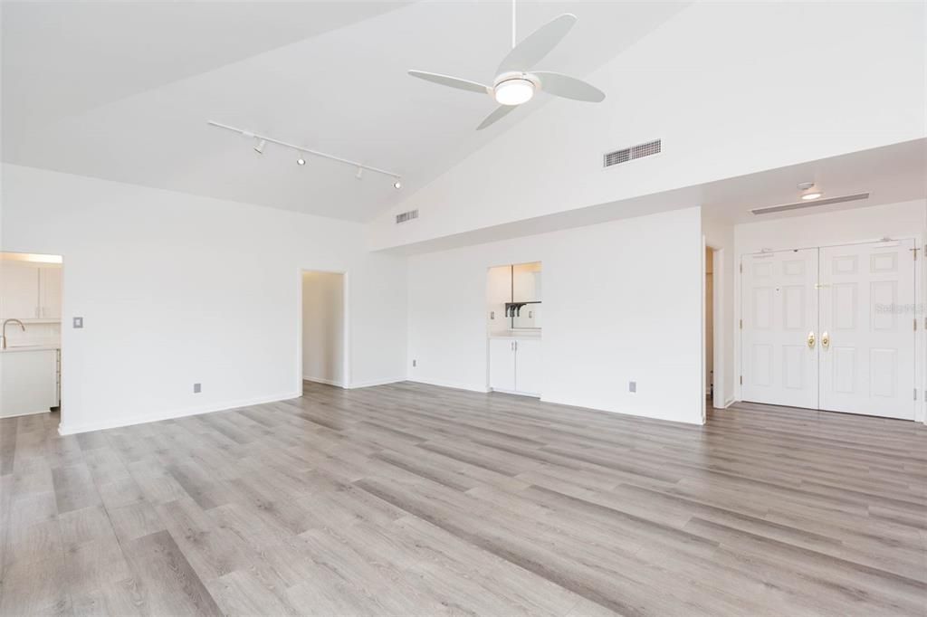For Rent: $4,800 (2 beds, 2 baths, 1535 Square Feet)