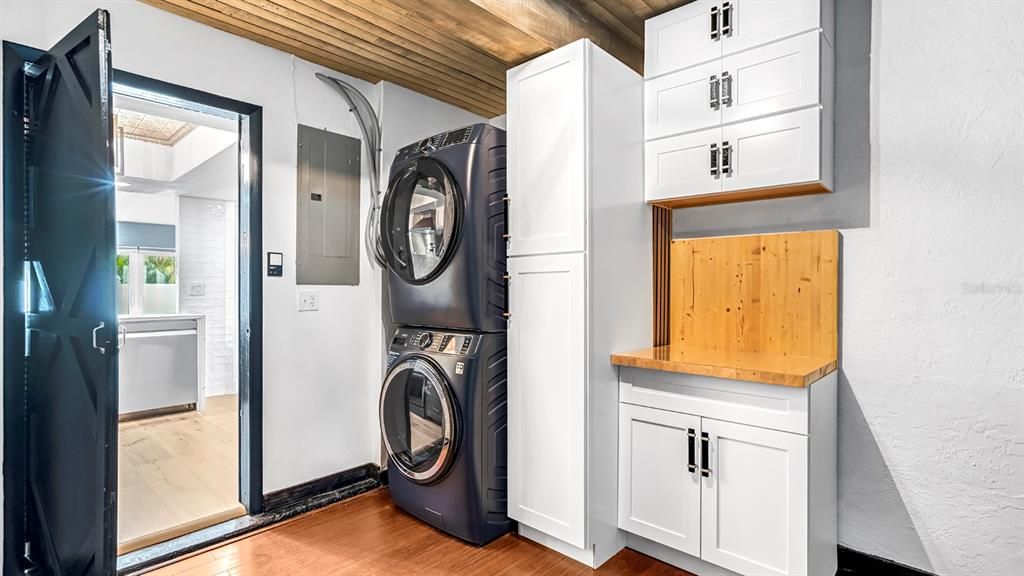 For Rent: $2,700 (2 beds, 2 baths, 1280 Square Feet)