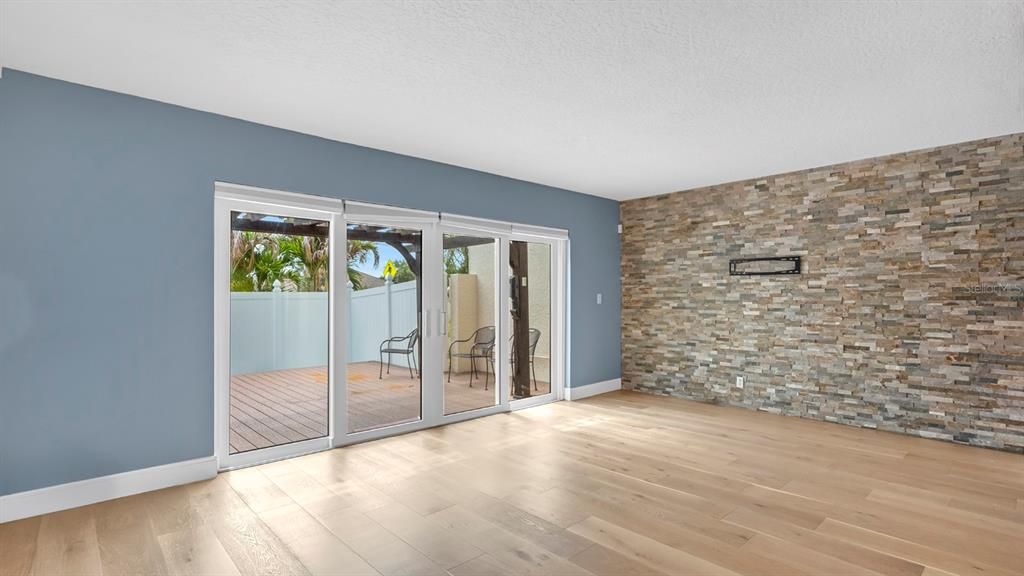 For Rent: $2,700 (2 beds, 2 baths, 1280 Square Feet)