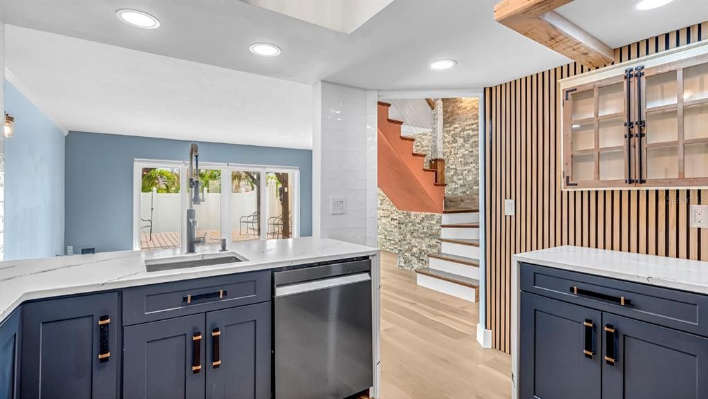 For Rent: $2,700 (2 beds, 2 baths, 1280 Square Feet)