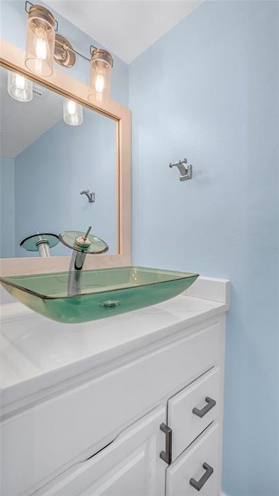 For Rent: $2,700 (2 beds, 2 baths, 1280 Square Feet)