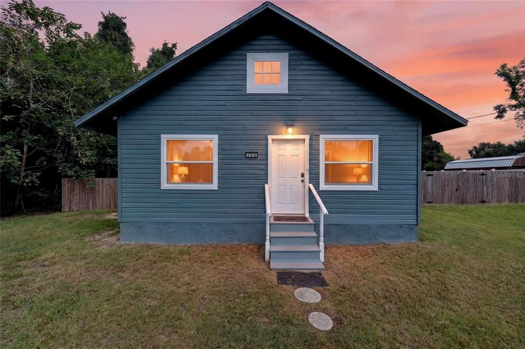 For Rent: $1,650 (2 beds, 2 baths, 1101 Square Feet)