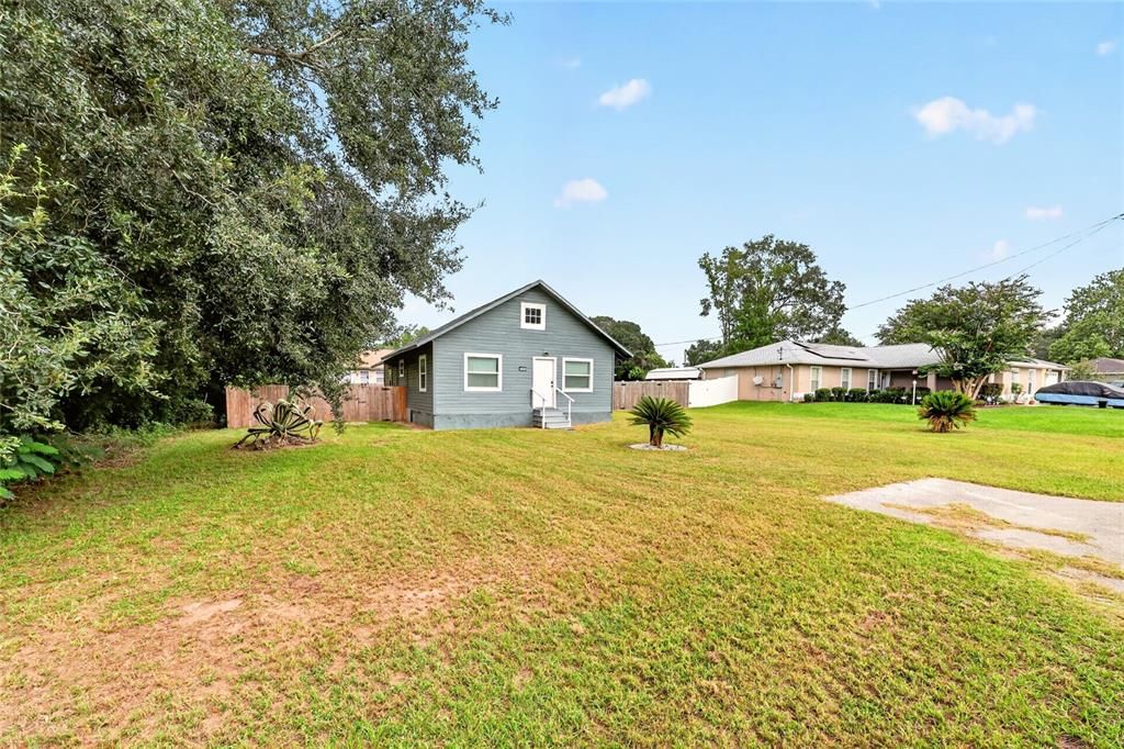 For Rent: $1,650 (2 beds, 2 baths, 1101 Square Feet)