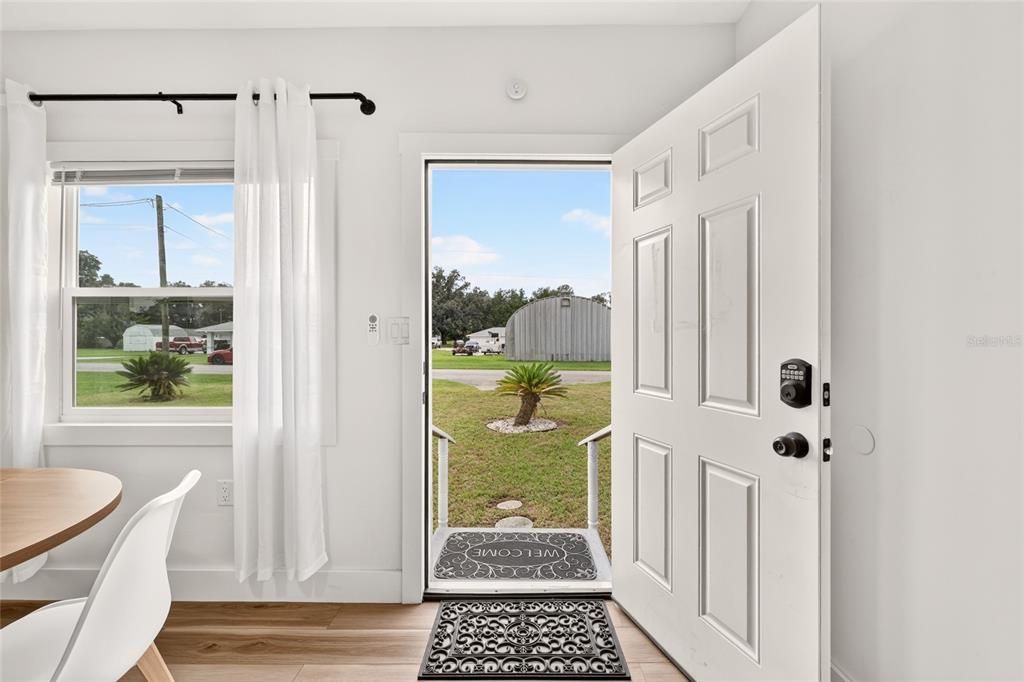 For Rent: $1,650 (2 beds, 2 baths, 1101 Square Feet)
